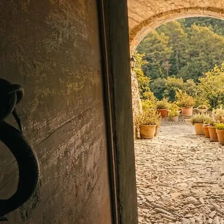 Borgo Alto Ospitalita Di Charme 3*